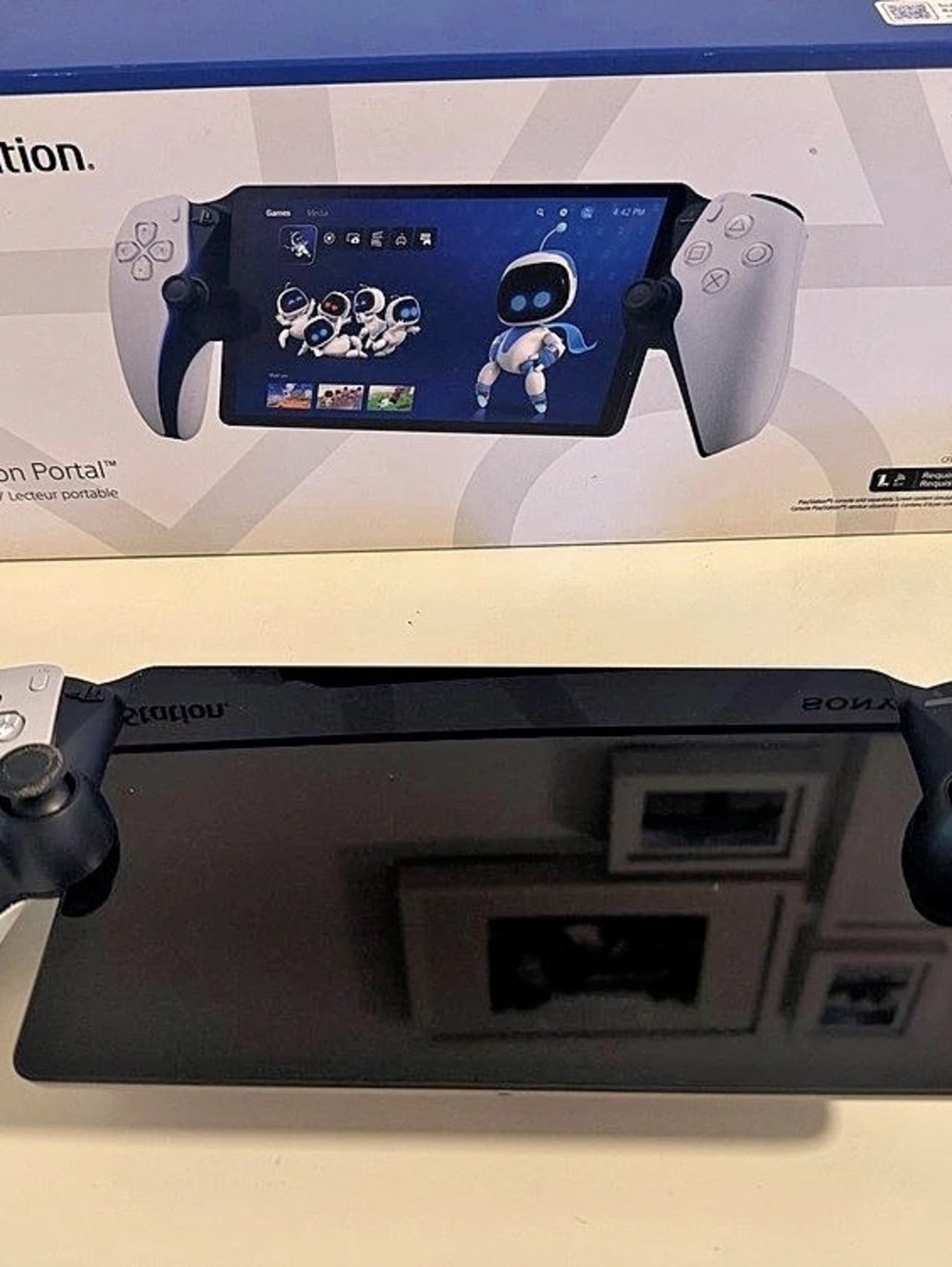 Sony PlayStation Portal Handheld Gaming Console White & Black Like New. white ca